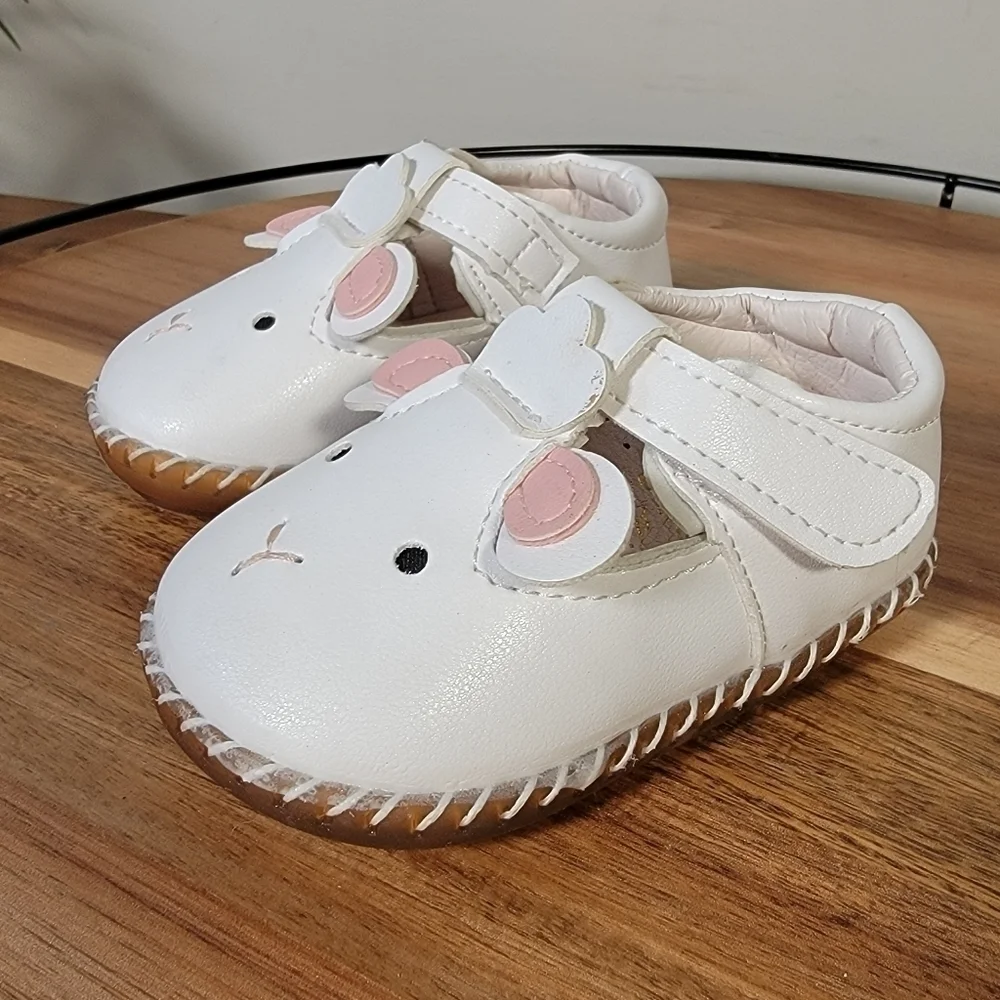 Mai Do Duo white Bunny Rabbit Baby Shoes First Walker Non Slip Size 15 / 7-8 mo.